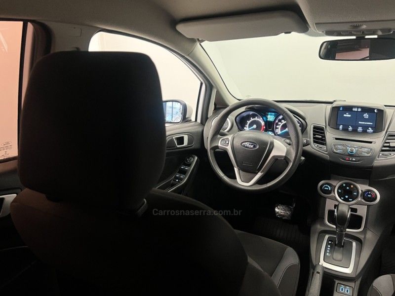 FORD FIESTA 1.6 SEL HATCH 16V 2018/2018 ÓTIMA CAR FLORES DA CUNHA / Carros no Vale