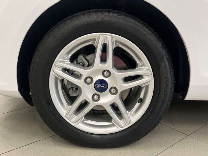 FORD FIESTA 1.6 SEL HATCH 16V 2018/2018 ÓTIMA CAR FLORES DA CUNHA / Carros no Vale