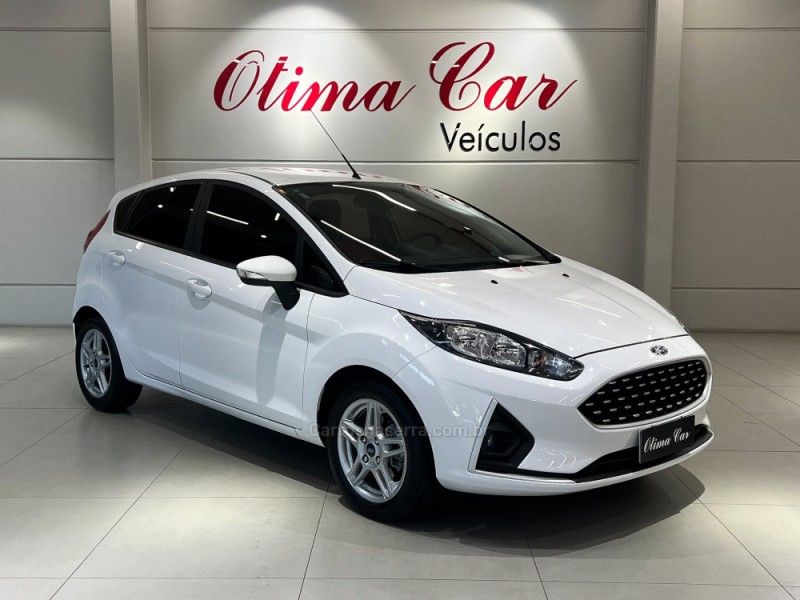 FORD FIESTA 1.6 SEL HATCH 16V 2018/2018 ÓTIMA CAR FLORES DA CUNHA / Carros no Vale