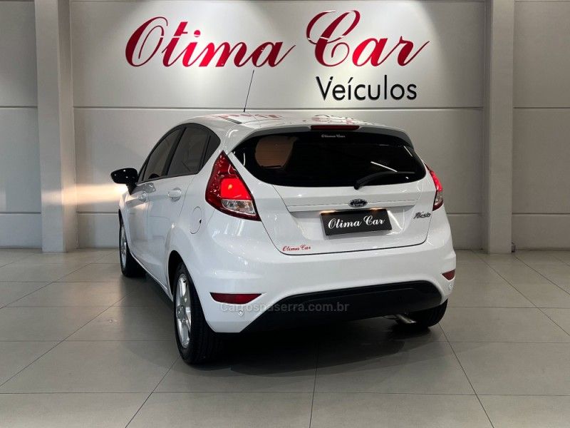 FORD FIESTA 1.6 SEL HATCH 16V 2018/2018 ÓTIMA CAR FLORES DA CUNHA / Carros no Vale