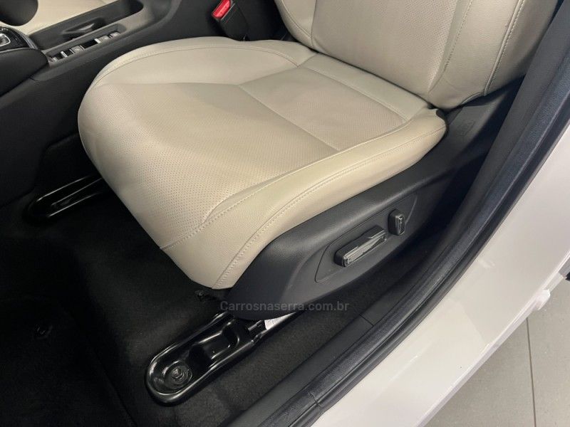 HONDA HR-V 1.5 16V TOURING TURBO 2023/2023 ÓTIMA CAR FLORES DA CUNHA / Carros no Vale