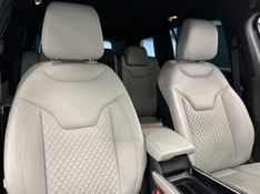 JEEP COMMANDER 2.0 LIMITED TD380 16V 4×4 TURBO 2022/2022 ÓTIMA CAR FLORES DA CUNHA / Carros no Vale