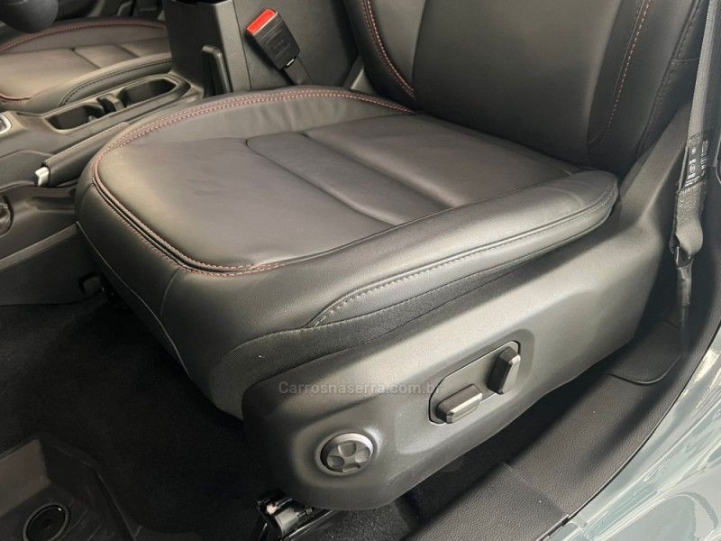 JEEP GLADIATOR 3.6 RUBICON V6 4×4 2024/2024 ÓTIMA CAR FLORES DA CUNHA / Carros no Vale