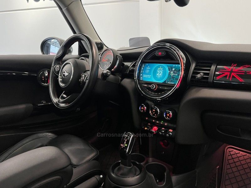 MINI COOPER 2.0 S TOP 16V TURBO 2018/2019 ÓTIMA CAR FLORES DA CUNHA / Carros no Vale