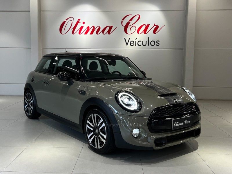 MINI COOPER 2.0 S TOP 16V TURBO 2018/2019 ÓTIMA CAR FLORES DA CUNHA / Carros no Vale