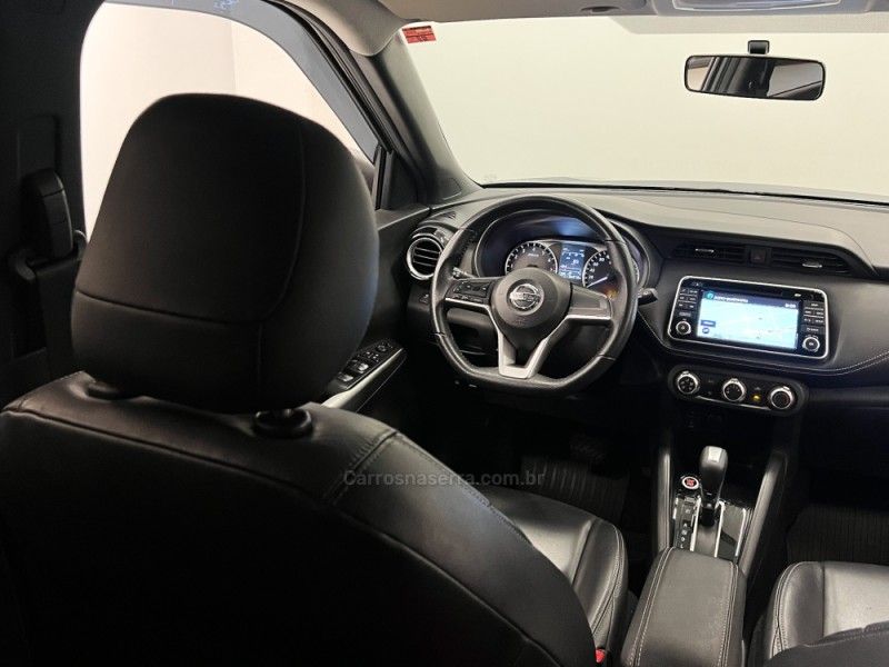 NISSAN KICKS 1.6 16V SV PACK PLUS XTRONIC 2018/2018 ÓTIMA CAR FLORES DA CUNHA / Carros no Vale