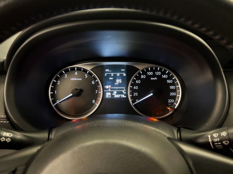 NISSAN KICKS 1.6 16V SV PACK PLUS XTRONIC 2018/2018 ÓTIMA CAR FLORES DA CUNHA / Carros no Vale