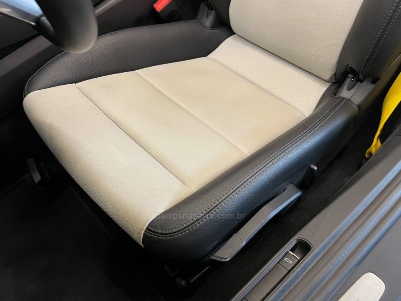 PORSCHE 718 2.0 BOXSTER H4 16V PDK 2023/2023 ÓTIMA CAR FLORES DA CUNHA / Carros no Vale