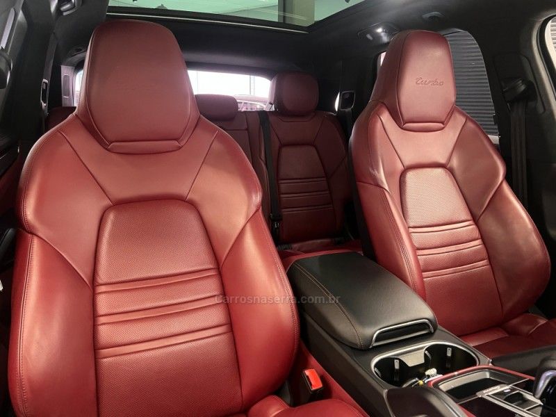 PORSCHE CAYENNE 4.0 TURBO V8 2018/2019 ÓTIMA CAR FLORES DA CUNHA / Carros no Vale