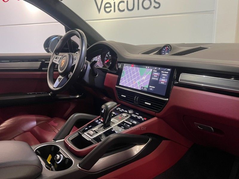 PORSCHE CAYENNE 4.0 TURBO V8 2018/2019 ÓTIMA CAR FLORES DA CUNHA / Carros no Vale