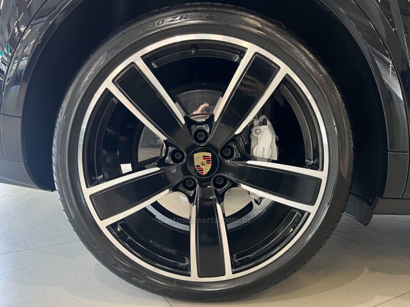 PORSCHE CAYENNE 4.0 TURBO V8 2018/2019 ÓTIMA CAR FLORES DA CUNHA / Carros no Vale