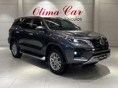 TOYOTA HILUX SW4 2.8 SRX 4X4 7 LUGARES 16V TURBO INTERCOOLER 2021/2021 ÓTIMA CAR FLORES DA CUNHA / Carros no Vale