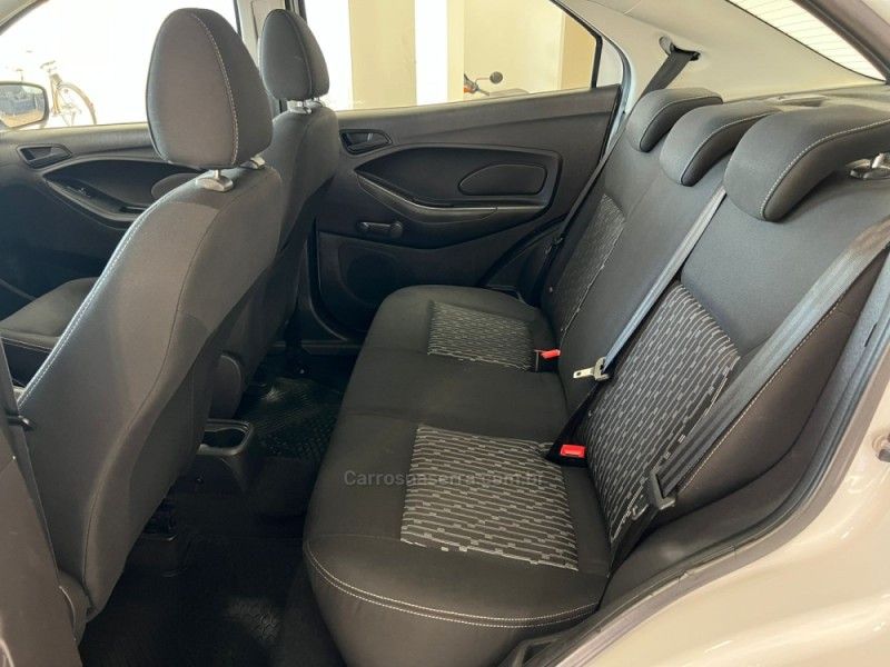 FORD KA 1.0 SE 12V 2017/2018 CIMIRRO AUTOMÓVEIS TAQUARA / Carros no Vale