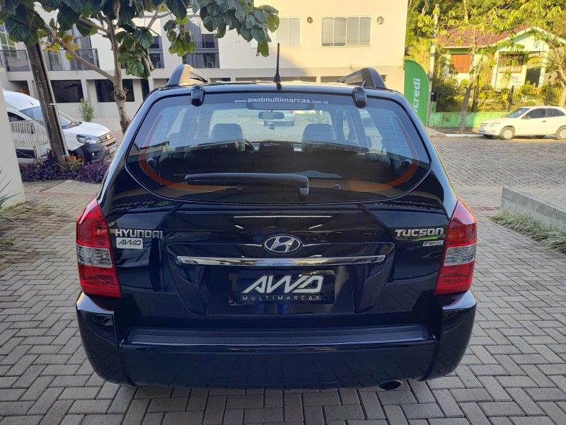 HYUNDAI TUCSON 2.0 MPFI GLS BASE 16V 143CV 2WD 2013/2013 AWD MULTIMARCAS LAJEADO / Carros no Vale