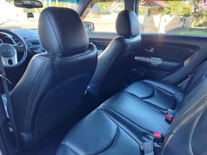 KIA SOUL 1.6 EX 16V 2011/2012 AWD MULTIMARCAS LAJEADO / Carros no Vale