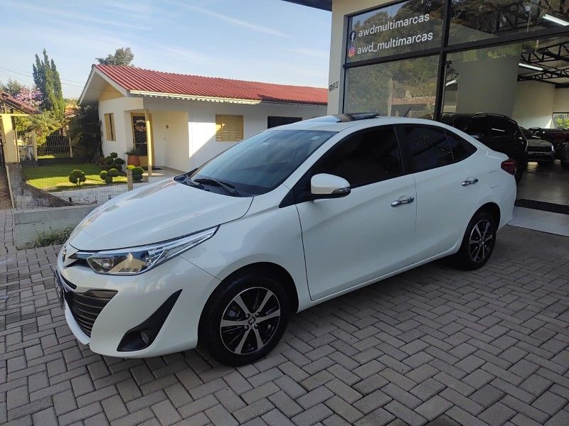 TOYOTA YARIS 1.5 XLS SEDAN 16V 2019/2019 AWD MULTIMARCAS LAJEADO / Carros no Vale