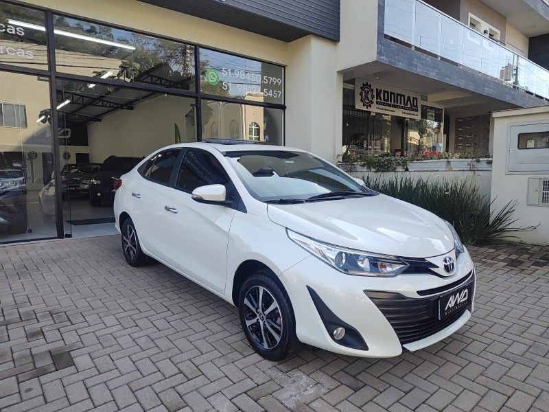TOYOTA YARIS 1.5 XLS SEDAN 16V 2019/2019 AWD MULTIMARCAS LAJEADO / Carros no Vale
