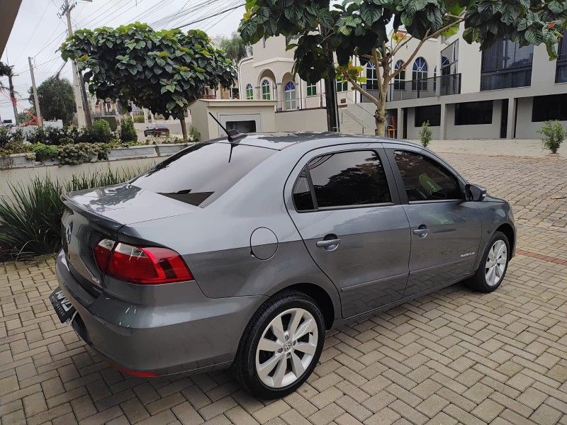 VOLKSWAGEN VOYAGE 1.6 MSI TOTALFLEX COMFORTLINE 2017/2017 AWD MULTIMARCAS LAJEADO / Carros no Vale