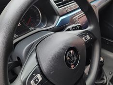 VOLKSWAGEN VOYAGE 1.6 MSI TOTALFLEX COMFORTLINE 2017/2017 AWD MULTIMARCAS LAJEADO / Carros no Vale