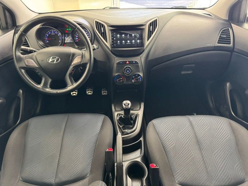 HYUNDAI HB20X 1.6 16V STYLE 2015/2015 ANDRIGO VEÍCULOS CAXIAS DO SUL / Carros no Vale