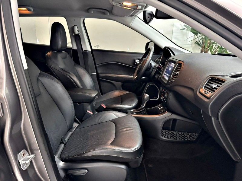JEEP COMPASS 2.0 16V LONGITUDE 2018/2018 ANDRIGO VEÍCULOS CAXIAS DO SUL / Carros no Vale
