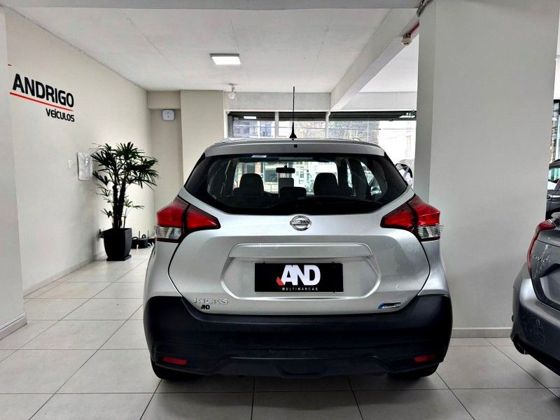 NISSAN KICKS 1.6 16V S XTRONIC 2018/2018 ANDRIGO VEÍCULOS CAXIAS DO SUL / Carros no Vale