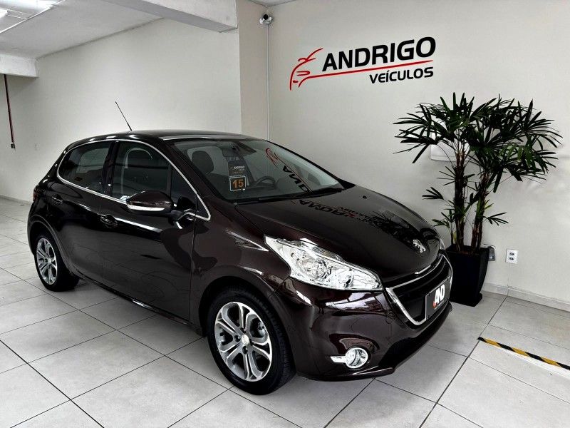 PEUGEOT 208 1.6 GRIFFE 16V 2014/2015 ANDRIGO VEÍCULOS CAXIAS DO SUL / Carros no Vale