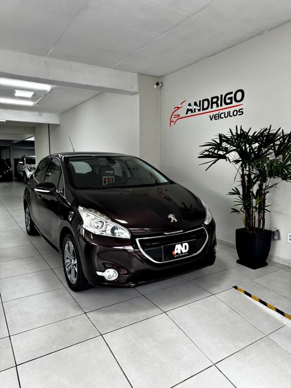 PEUGEOT 208 1.6 GRIFFE 16V 2014/2015 ANDRIGO VEÍCULOS CAXIAS DO SUL / Carros no Vale
