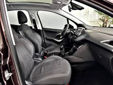 PEUGEOT 208 1.6 GRIFFE 16V 2014/2015 ANDRIGO VEÍCULOS CAXIAS DO SUL / Carros no Vale