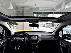 PEUGEOT 208 1.6 GRIFFE 16V 2014/2015 ANDRIGO VEÍCULOS CAXIAS DO SUL / Carros no Vale