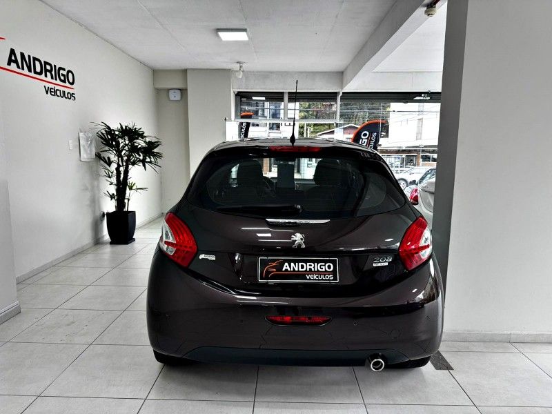 PEUGEOT 208 1.6 GRIFFE 16V 2014/2015 ANDRIGO VEÍCULOS CAXIAS DO SUL / Carros no Vale