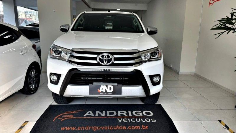 TOYOTA HILUX 2.8 SRX 4X4 CD 16V 2018/2018 ANDRIGO VEÍCULOS CAXIAS DO SUL / Carros no Vale