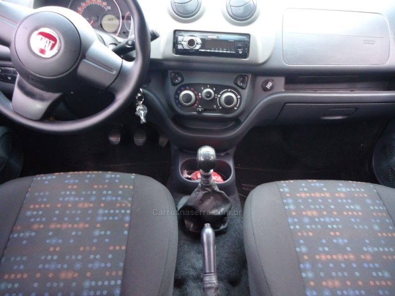 FIAT UNO 1.0 EVO ATTRACTIVE 8V 2014/2014 BOURSCHEID CARROS E MOTOS SANTA CLARA DO SUL / Carros no Vale