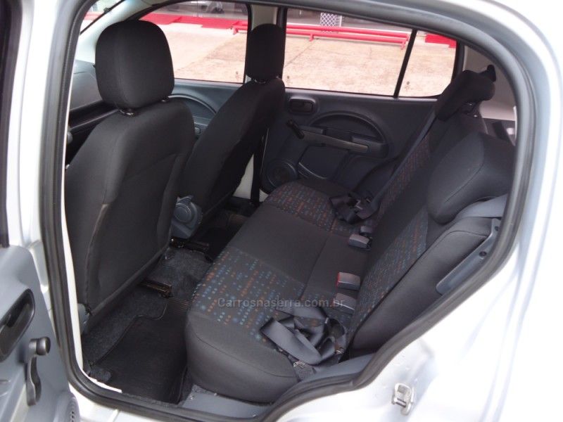 FIAT UNO 1.0 EVO ATTRACTIVE 8V 2014/2014 BOURSCHEID CARROS E MOTOS SANTA CLARA DO SUL / Carros no Vale