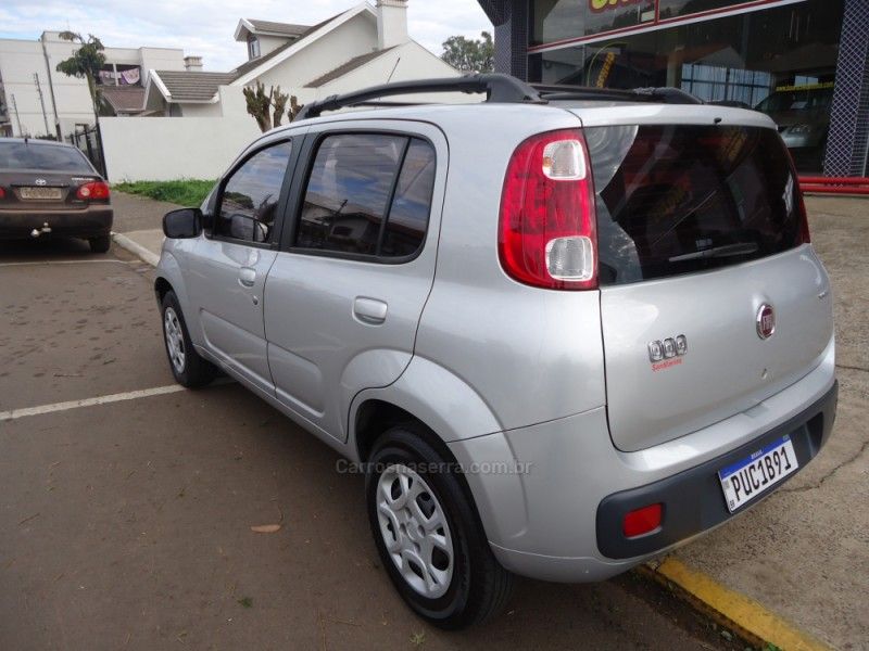 FIAT UNO 1.0 EVO ATTRACTIVE 8V 2014/2014 BOURSCHEID CARROS E MOTOS SANTA CLARA DO SUL / Carros no Vale