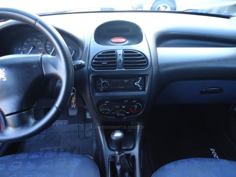 PEUGEOT 206 1.0 SOLEIL 16V 2004/2004 BOURSCHEID CARROS E MOTOS SANTA CLARA DO SUL / Carros no Vale