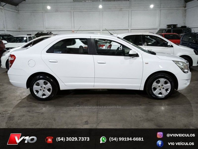 CHEVROLET COBALT 1.4 MPFI LT 8V 2012/2012 V10 VEÍCULOS CAXIAS DO SUL / Carros no Vale