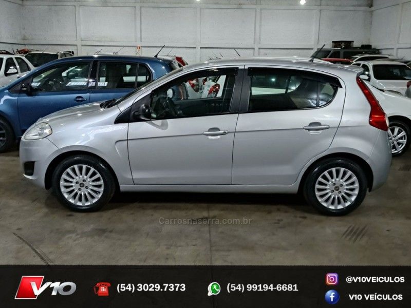 FIAT PALIO 1.4 MPI ATTRACTIVE 8V 2012/2013 V10 VEÍCULOS CAXIAS DO SUL / Carros no Vale