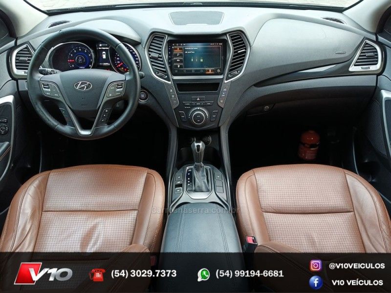 HYUNDAI SANTA FÉ 3.3 MPFI 4X4 7 LUGARES V6 270CV 2014/2015 V10 VEÍCULOS CAXIAS DO SUL / Carros no Vale