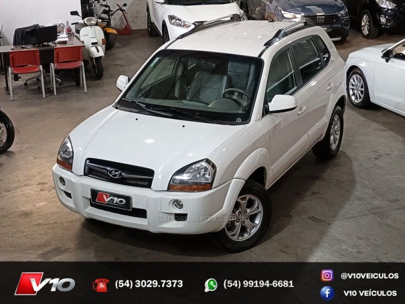 HYUNDAI TUCSON 2.0 MPFI GLS 16V 143CV 2WD 2014/2015 V10 VEÍCULOS CAXIAS DO SUL / Carros no Vale