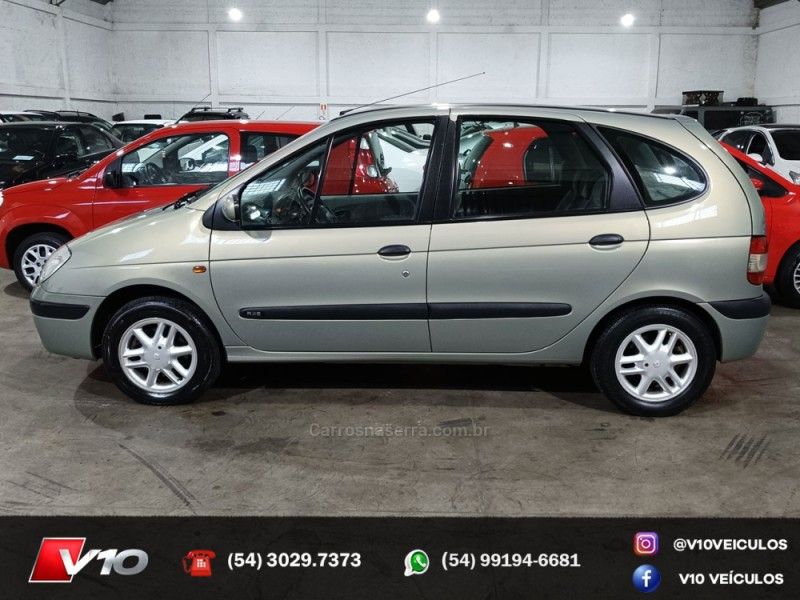 RENAULT SCÉNIC 1.6 RXE 16V 2001/2001 V10 VEÍCULOS CAXIAS DO SUL / Carros no Vale