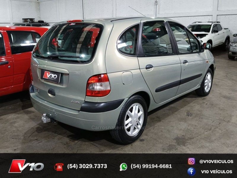 RENAULT SCÉNIC 1.6 RXE 16V 2001/2001 V10 VEÍCULOS CAXIAS DO SUL / Carros no Vale