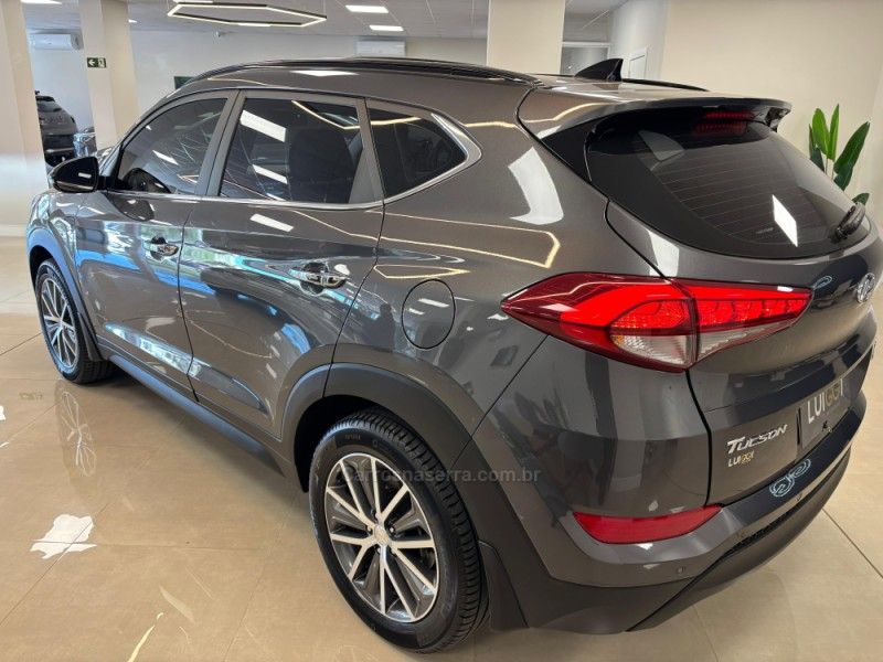 HYUNDAI TUCSON 1.6 16V T-GDI LIMITED ECOSHIFT 2021/2022 LUIGGI AUTOMÓVEIS CARLOS BARBOSA / Carros no Vale