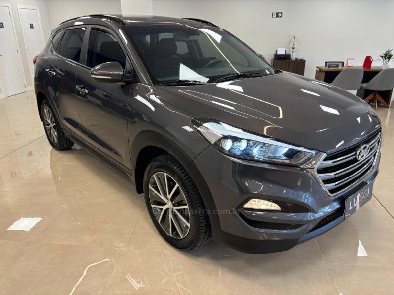 HYUNDAI TUCSON 1.6 16V T-GDI LIMITED ECOSHIFT 2021/2022 LUIGGI AUTOMÓVEIS CARLOS BARBOSA / Carros no Vale