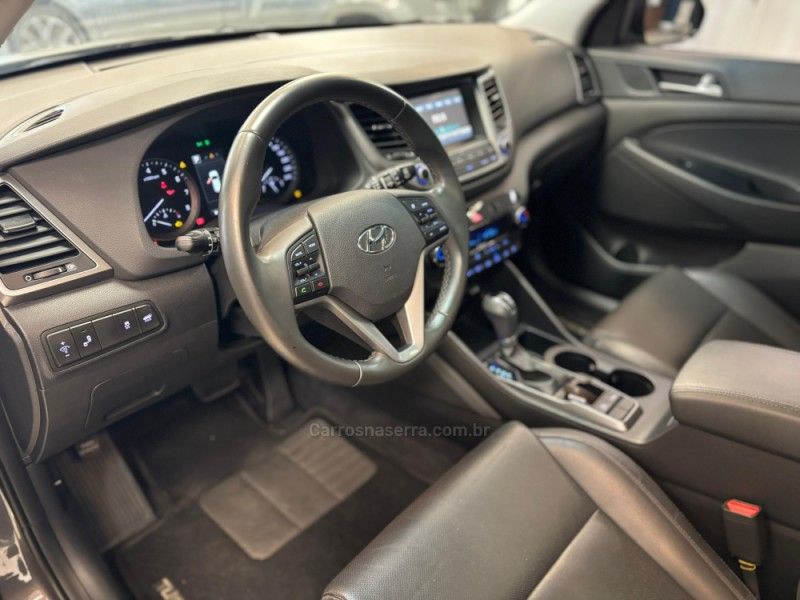 HYUNDAI TUCSON 1.6 16V T-GDI LIMITED ECOSHIFT 2021/2022 LUIGGI AUTOMÓVEIS CARLOS BARBOSA / Carros no Vale