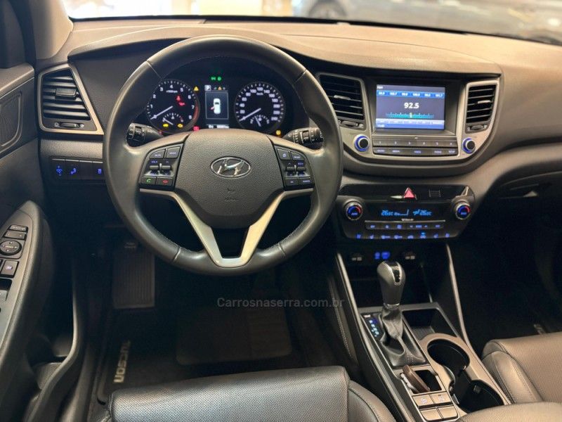 HYUNDAI TUCSON 1.6 16V T-GDI LIMITED ECOSHIFT 2021/2022 LUIGGI AUTOMÓVEIS CARLOS BARBOSA / Carros no Vale