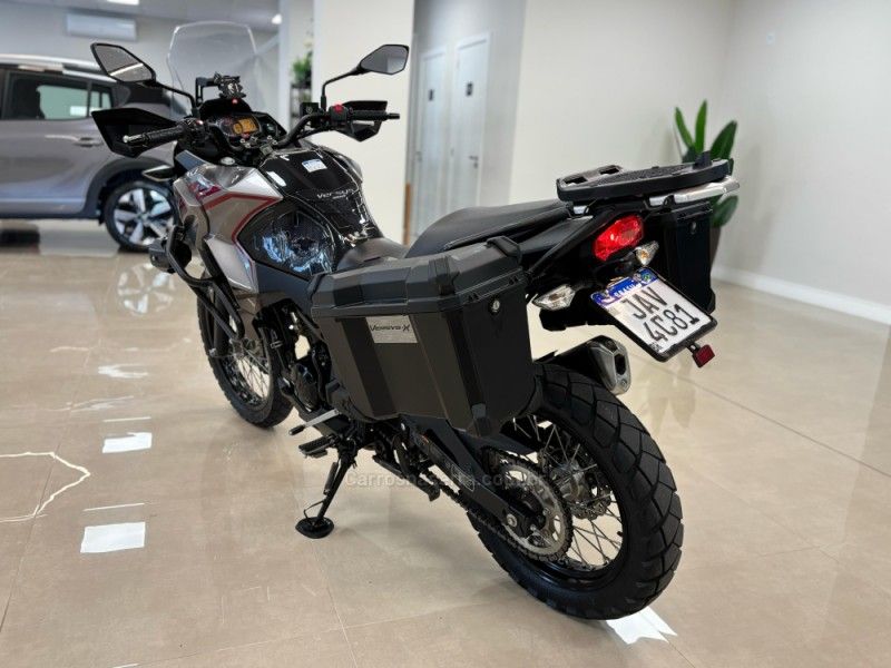 KAWASAKI VERSYS 300 TOURER 2021/2021 LUIGGI AUTOMÓVEIS CARLOS BARBOSA / Carros no Vale