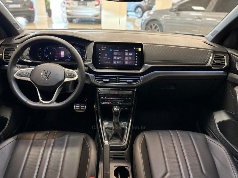 VOLKSWAGEN T-CROSS 1.4 HIGHLINE TSI 16V 2024/2025 LUIGGI AUTOMÓVEIS CARLOS BARBOSA / Carros no Vale