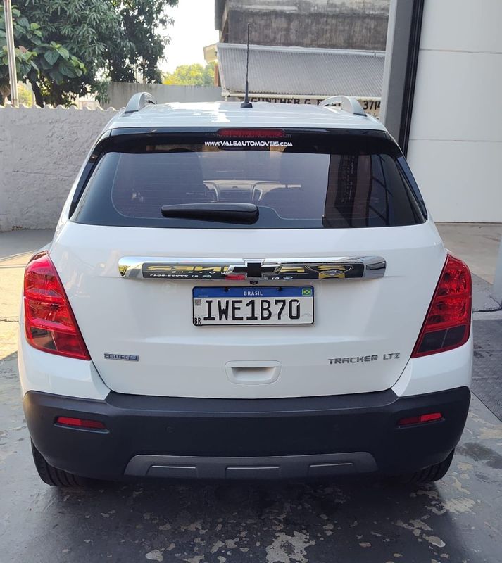 CHEVROLET TRACKER LTZ 1.8 16V 4×2 2014/2015 RENNER AUTOMÓVEIS LAJEADO / Carros no Vale