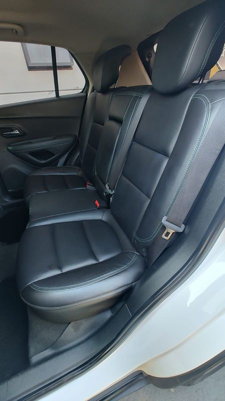 CHEVROLET TRACKER LTZ 1.8 16V 4×2 2014/2015 RENNER AUTOMÓVEIS LAJEADO / Carros no Vale